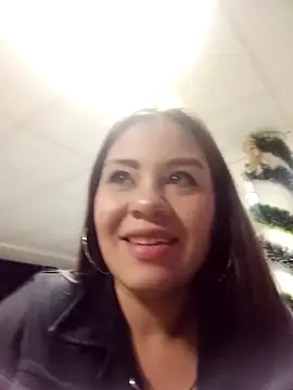 Snapshot of Gianna_Johnson chatting on 12-01-25, 03:44 Gianna Johnson online show from 12-01-25, 03:44