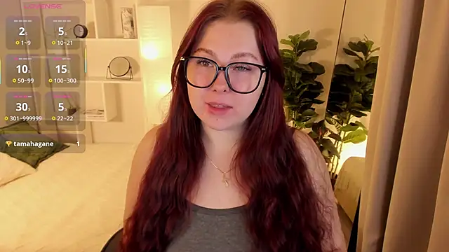 Snapshot of EffyBlush chatting on 11-16-25, 01:28 EffyBlush online show from 11-16-25, 01:28