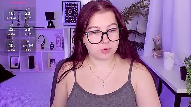 Snapshot of EffyBlush chatting on 12-04-25, 01:42 EffyBlush online show from 12-04-25, 01:42