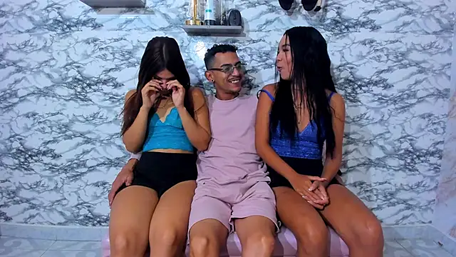 Snapshot of DoublePleasureX_ chatting on 11-14-25, 05:28 DoublePleasureX online show from 11-14-25, 05:28