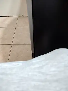 rosmeripelaes online show from 11-24-25, 02:55