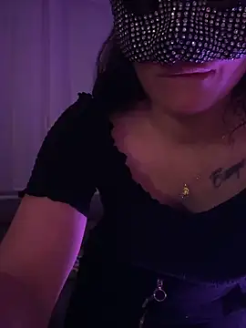 Snapshot of _isadora chatting on 02-11-26, 06:13 isadora online show from 02-11-26, 06:13