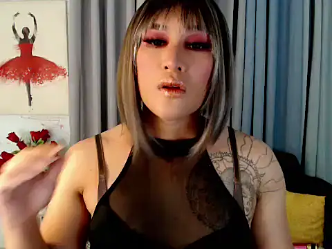 KeraMitenaa online show from 10-27-25, 09:24