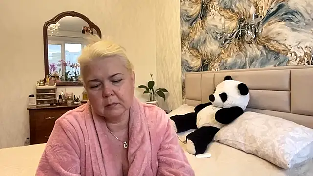 Snapshot of Galatea_2025 chatting on 05-14-26, 04:58 Galatea 2025 online show from 05-14-26, 04:58