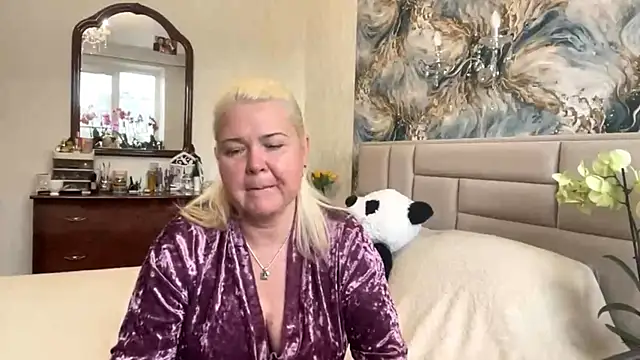 Snapshot of Galatea_2025 chatting on 05-19-26, 04:57 Galatea 2025 online show from 05-19-26, 04:57