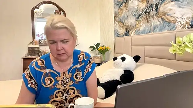 Snapshot of Galatea_2025 chatting on 05-25-26, 04:57 Galatea 2025 online show from 05-25-26, 04:57