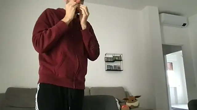 Snapshot of LukaShyGuy chatting on 11-19-25, 08:14 LukaShyGuy online show from 11-19-25, 08:14