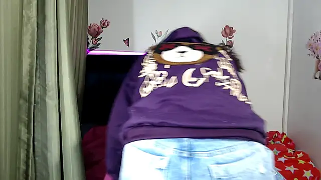 Snapshot of BRYXS1 chatting on 12-05-25, 11:41 BRYXS1 online show from 12-05-25, 11:41