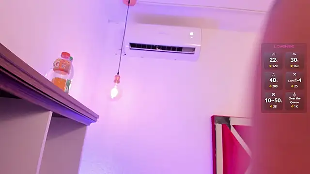 Snapshot of samantaawolf chatting on 02-10-26, 08:24 samantaawolf online show from 02-10-26, 08:24