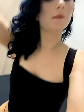 Snapshot of Meiii27 chatting on 12-14-25, 03:12 Meiii27 online show from 12-14-25, 03:12