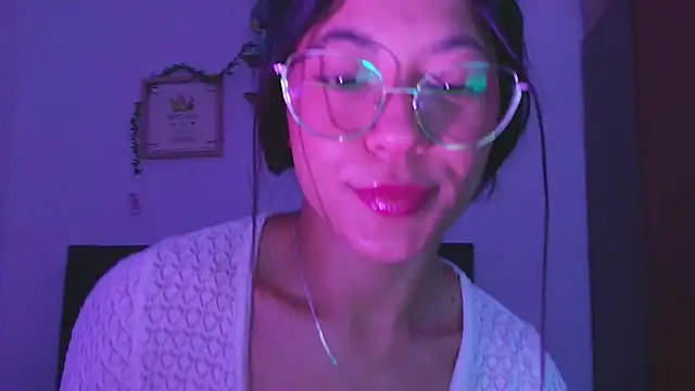 Snapshot of LissyM chatting on 11-23-25, 11:54 LissyM online show from 11-23-25, 11:54