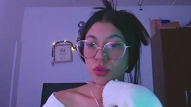 Snapshot of LissyM chatting on 11-28-25, 09:28 LissyM online show from 11-28-25, 09:28