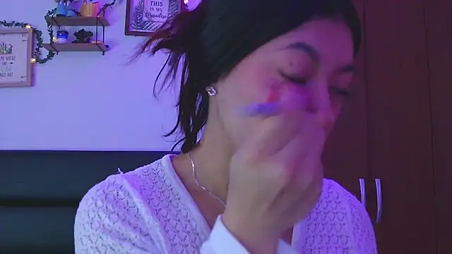 Snapshot of LissyM chatting on 12-14-25, 08:02 LissyM online show from 12-14-25, 08:02