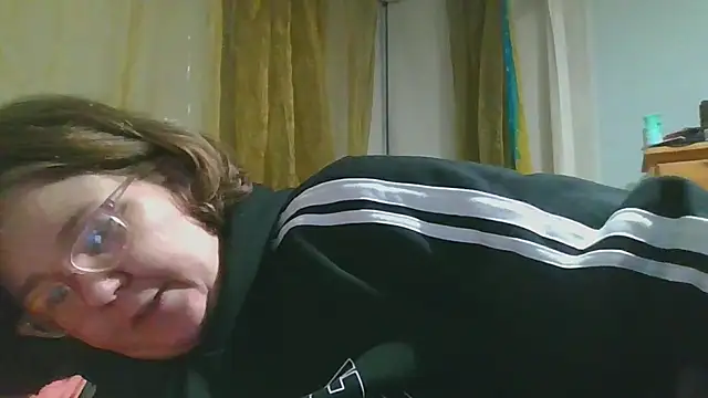 Snapshot of MissTerryUs chatting on 10-23-25, 06:39 MissTerryUs online show from 10-23-25, 06:39