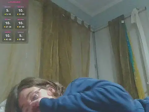 Snapshot of MissTerryUs chatting on 10-24-25, 10:33 MissTerryUs online show from 10-24-25, 10:33