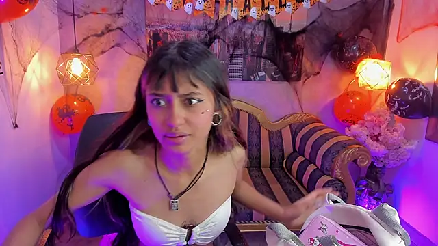 Snapshot of Noa_clk chatting on 11-02-25, 05:21 Noa clk online show from 11-02-25, 05:21