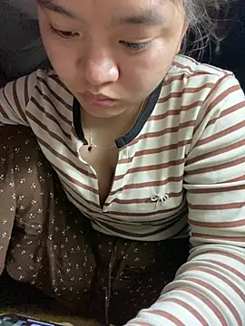 Snapshot of kimyonon chatting on 05-28-26, 03:31 kimyonon online show from 05-28-26, 03:31