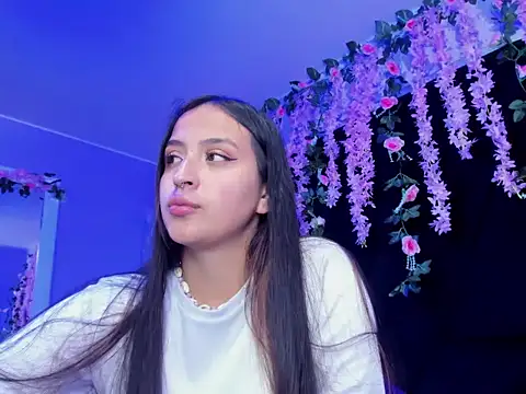 Snapshot of Gabyy_Cooper_ chatting on 05-08-26, 02:39 Gabyy Cooper online show from 05-08-26, 02:39