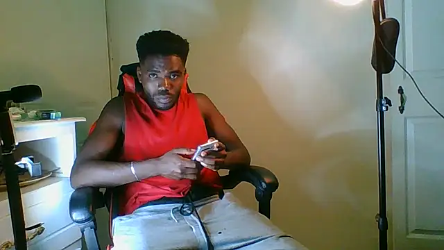 Snapshot of Suamyst_25 chatting on 05-24-26, 04:39 Suamyst 25 online show from 05-24-26, 04:39