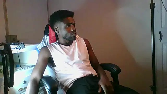 Snapshot of Suamyst_25 chatting on 06-02-26, 05:20 Suamyst 25 online show from 06-02-26, 05:20