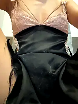 Emily-y online show from 11-19-25, 01:11