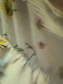 Snapshot of Emily-y chatting on 01-10-26, 01:13 Emily-y online show from 01-10-26, 01:13