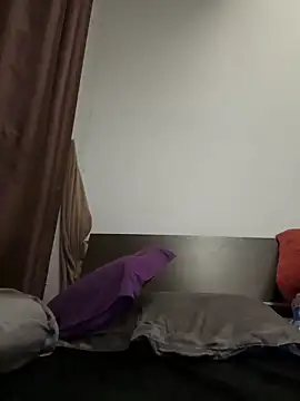 Snapshot of Emily-y chatting on 02-05-26, 01:05 Emily-y online show from 02-05-26, 01:05