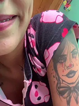 Emilyy-18 online show from 10-28-25, 05:26