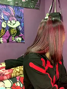 Emilyy-18 online show from 11-06-25, 02:12