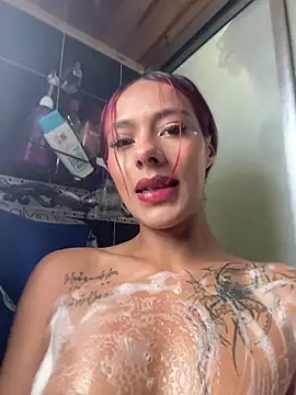 Emilyy-18 online show from 11-24-25, 04:40