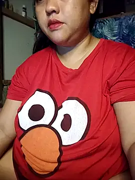 Snapshot of Azaleah30 chatting on 11-24-25, 02:06 Azaleah30 online show from 11-24-25, 02:06