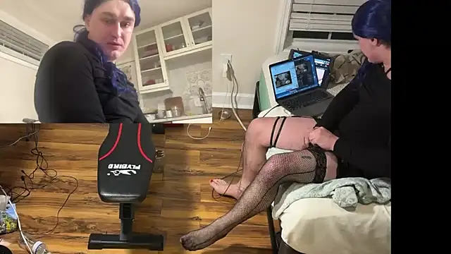 Snapshot of andrenoma427 chatting on 01-15-26, 01:10 andrenoma427 online show from 01-15-26, 01:10