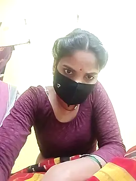 Snapshot of Shreya-750 chatting on 11-19-25, 04:07 Shreya-750 online show from 11-19-25, 04:07