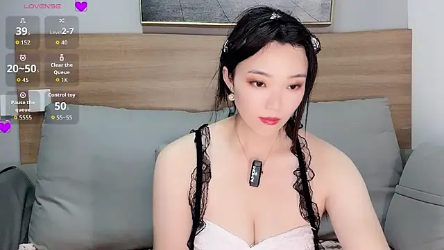 Snapshot of upoo7lt chatting on 11-14-25, 01:54 upoo7lt online show from 11-14-25, 01:54