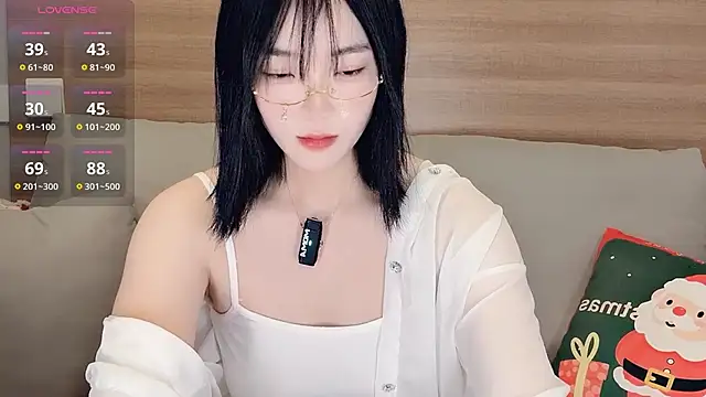 Snapshot of upoo7lt chatting on 01-09-26, 04:48 upoo7lt online show from 01-09-26, 04:48