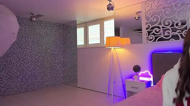 LuisaClover online show from 01-17-26, 01:05