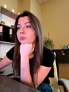 DollyRoma online show from 11-12-25, 08:48