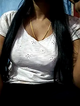 Ezabelljohn online show from 04-15-26, 10:11