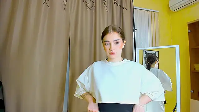 CelinaJacka online show from 10-25-25, 09:06