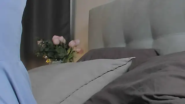 Snapshot of Camilla_Rowen chatting on 06-14-26, 02:57 Camilla Rowen online show from 06-14-26, 02:57