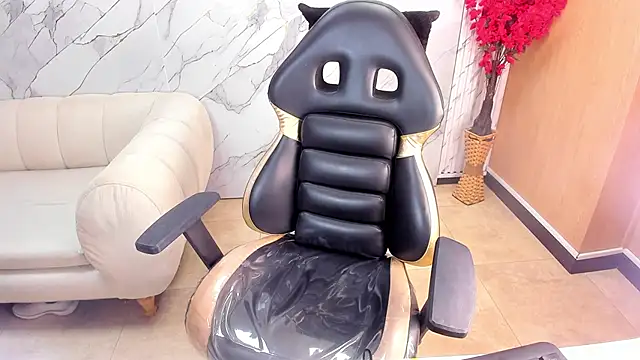 Snapshot of andrea_tasty_tf chatting on 12-15-25, 12:53 andrea tasty tf online show from 12-15-25, 12:53