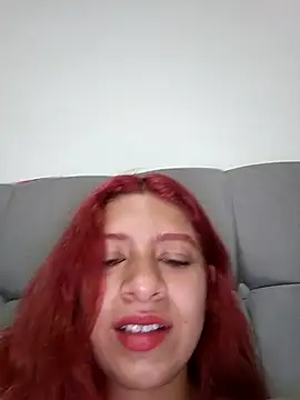 Lunatemptress4 online show from 12-15-25, 10:52