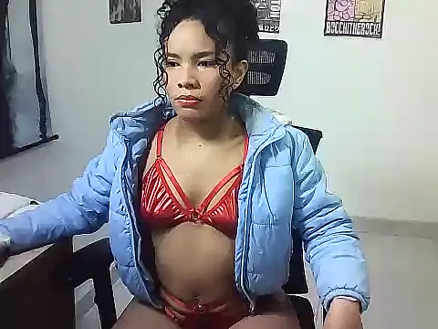 Snapshot of Gigi_Scott_ chatting on 12-01-25, 03:22 Gigi Scott online show from 12-01-25, 03:22