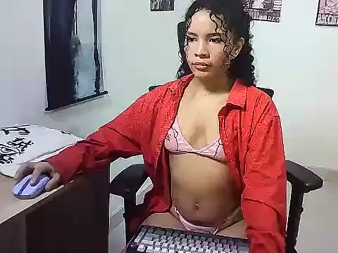 Snapshot of Gigi_Scott_ chatting on 12-04-25, 01:48 Gigi Scott online show from 12-04-25, 01:48