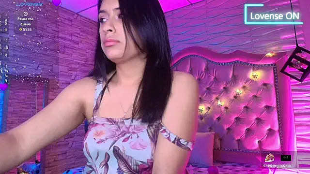 Roxanne Han online show from 11-07-25, 11:43