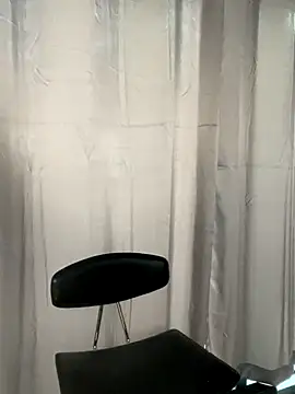 elliepixie online show from 11-23-25, 05:13