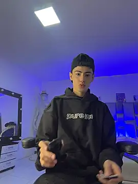 Sebastian Reed online show from 02-17-26, 03:47