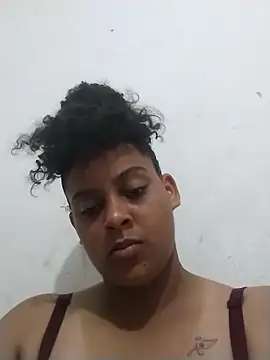 Snapshot of A_gostosa chatting on 01-06-26, 11:51 A gostosa online show from 01-06-26, 11:51