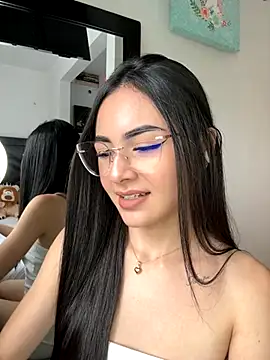 IslaCole online show from 11-24-25, 09:36