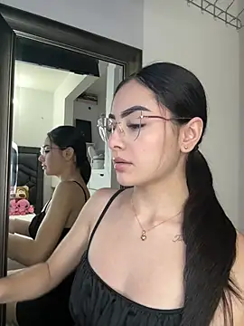 IslaCole online show from 02-05-26, 11:09